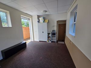 Photo 9- click for photo gallery